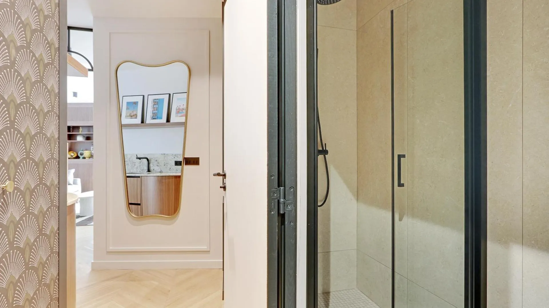 Pick A Flat'S Apartment In Triangle D'Or - Pierre 1Er De Serbie パリ