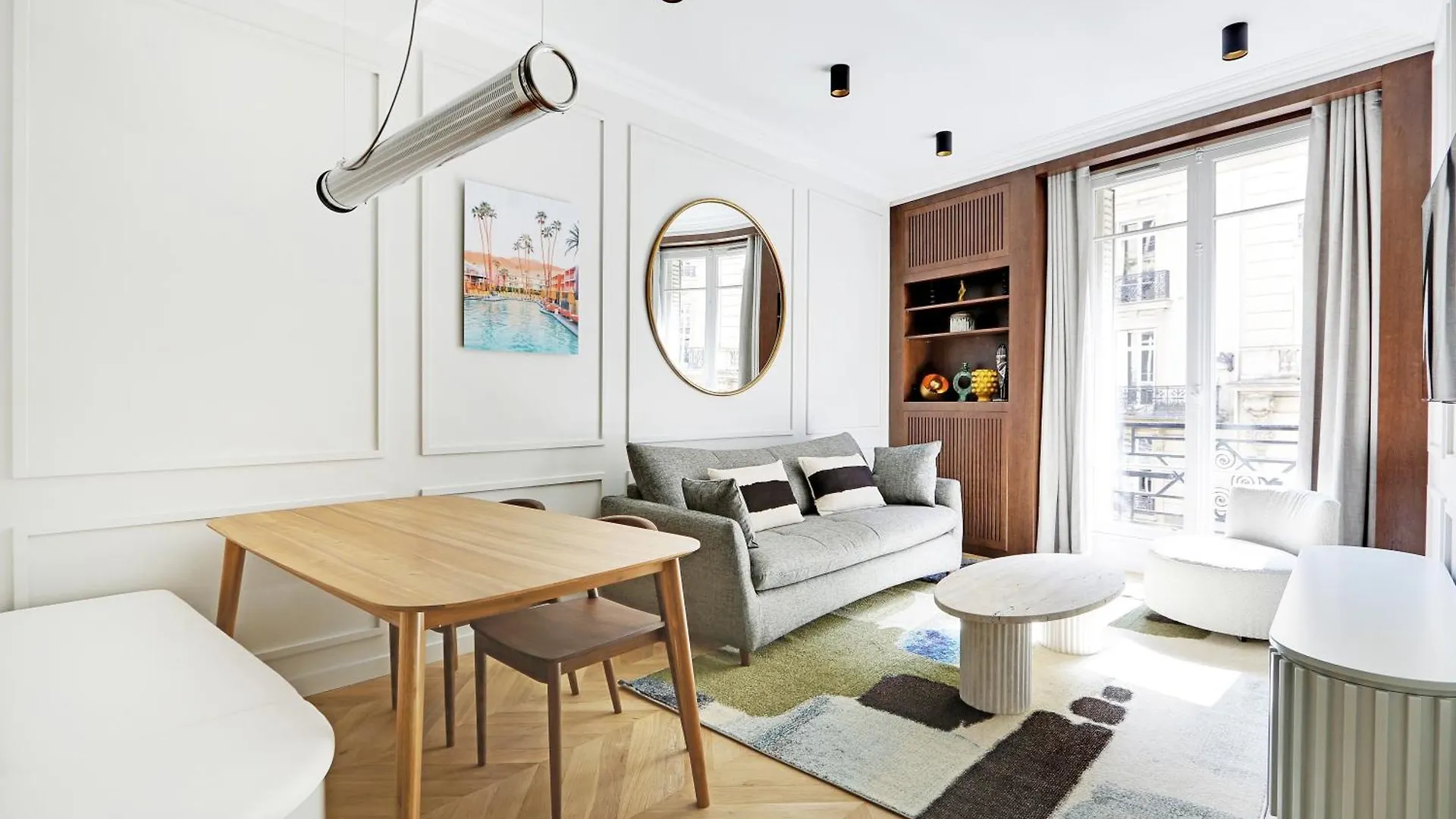 Pick A Flat'S Apartment In Triangle D'Or - Pierre 1Er De Serbie パリ 0*,  フランス